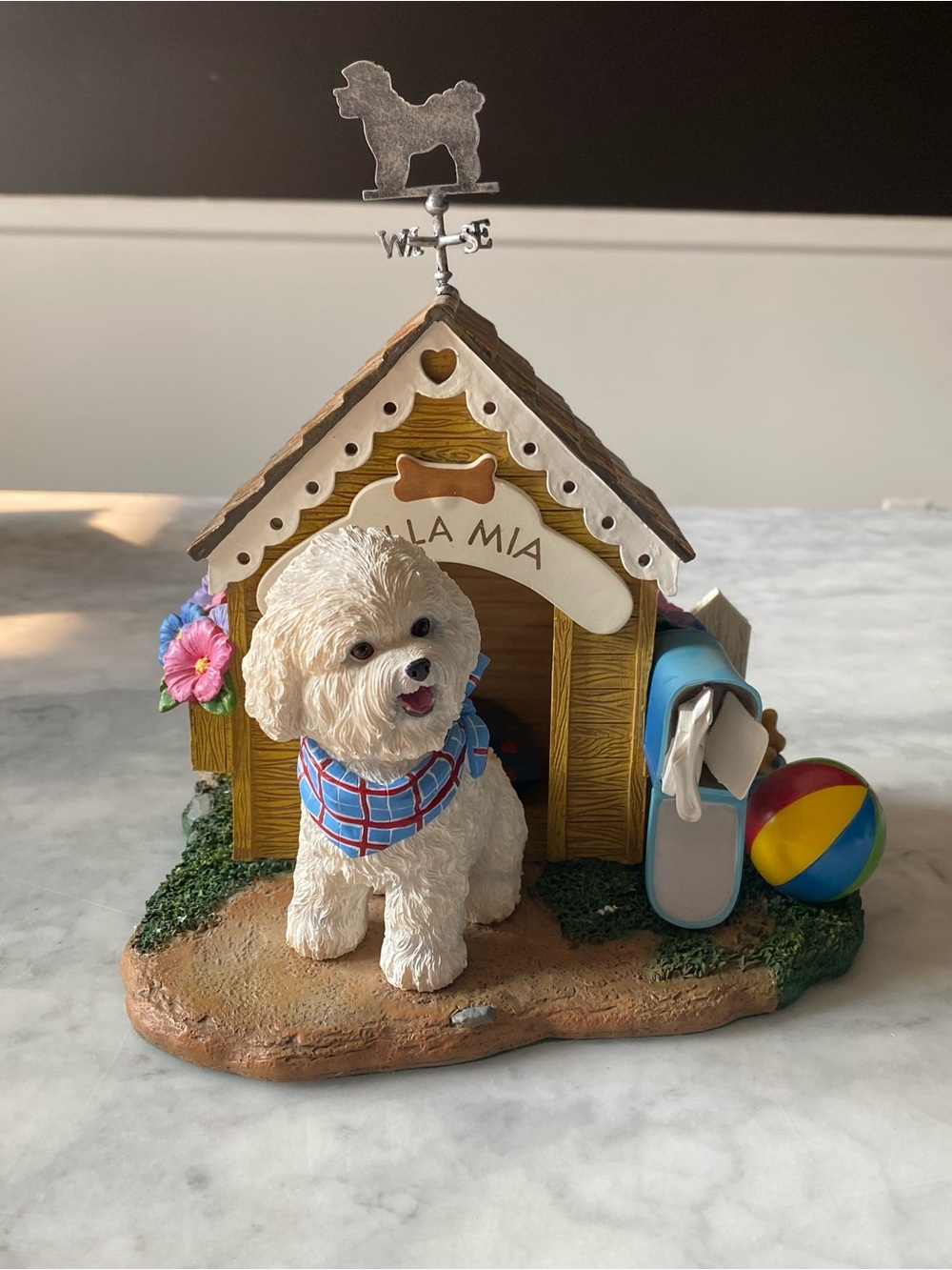 Danbury Mint Bichon Frise “Bella Mia” Doghouse Figurine Home Sweet Home